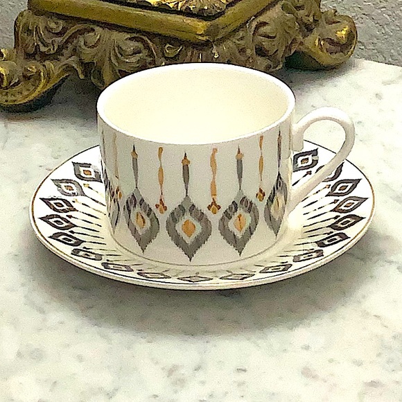 GRACES TEAWARE IKAT FLAT CUP SAUCER SET NEW PORCELAIN SILVER & GOLD - Picture 4 of 11